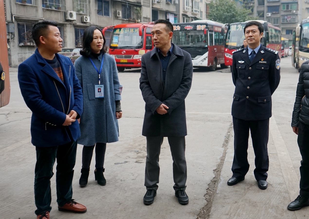 犍为新闻网科技新品亮相，未来生活体验震撼登场！