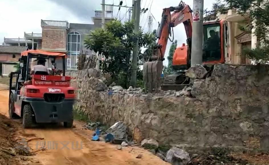 霸气村，科技巨献重塑娱乐生活，最新电影电视剧在线观看