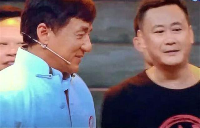 于成龙传奇演员，一代表演艺术大师的风采