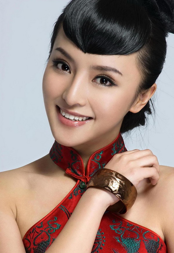 女演员思思，星光璀璨的魅力无限