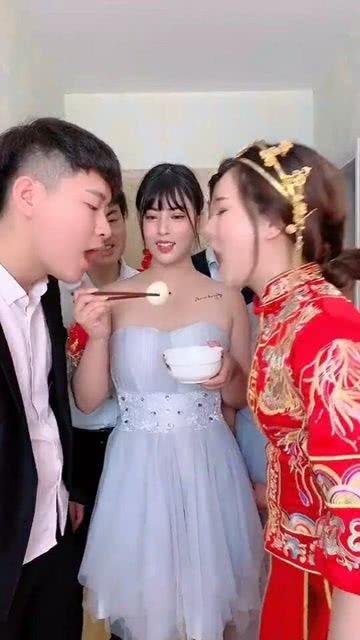 最新伴娘故事，角色背后的温情与力量之旅